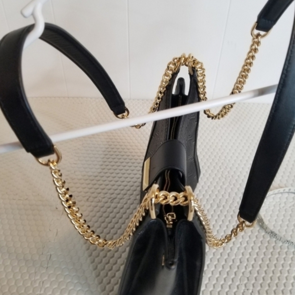 Michael Kors Black Embossed Shoulder Bag with Gold Chain - Picture 6 of 15